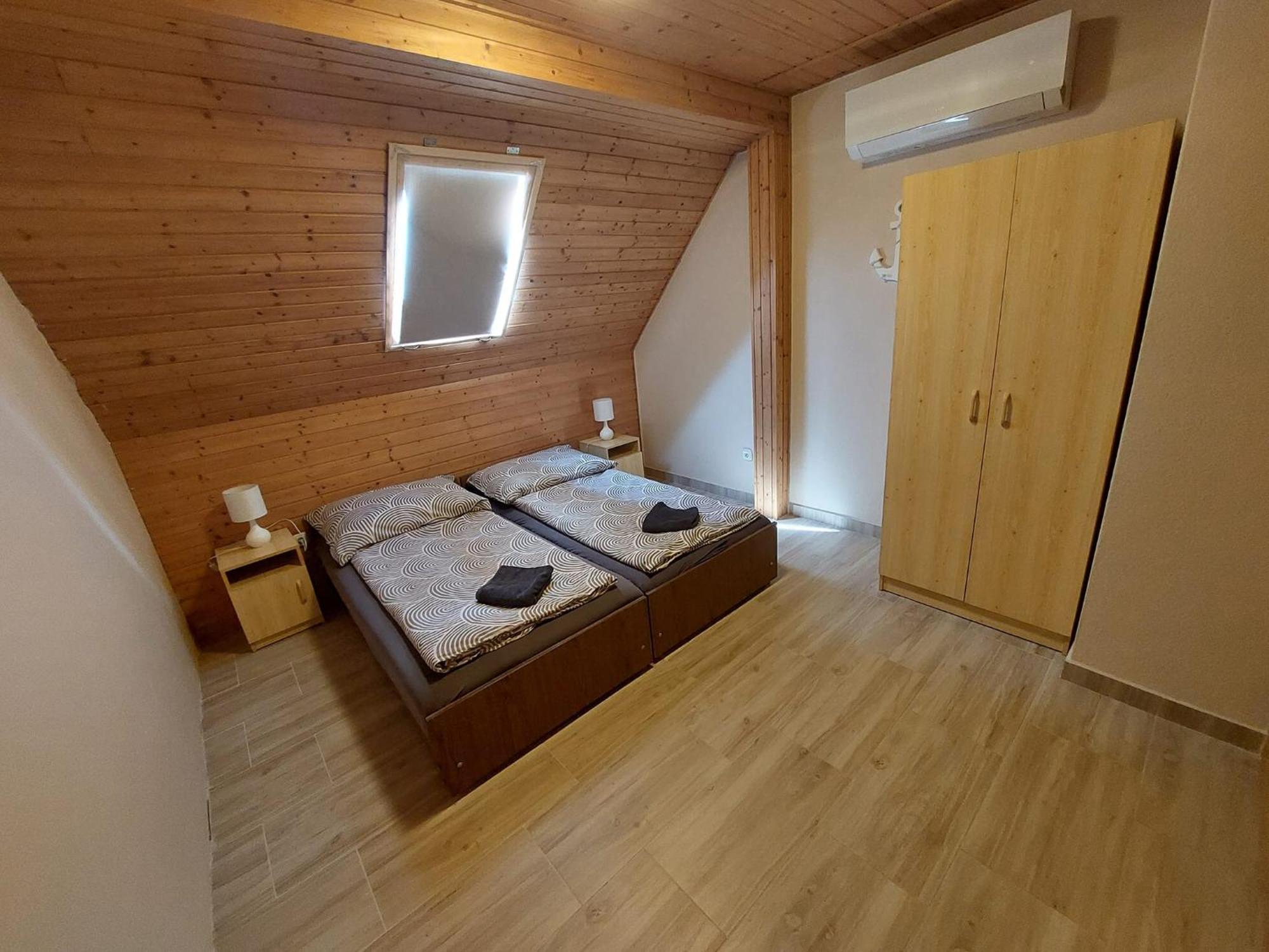 Panna Apartmanhaz บาลาตอนแลลเล ภายนอก รูปภาพ