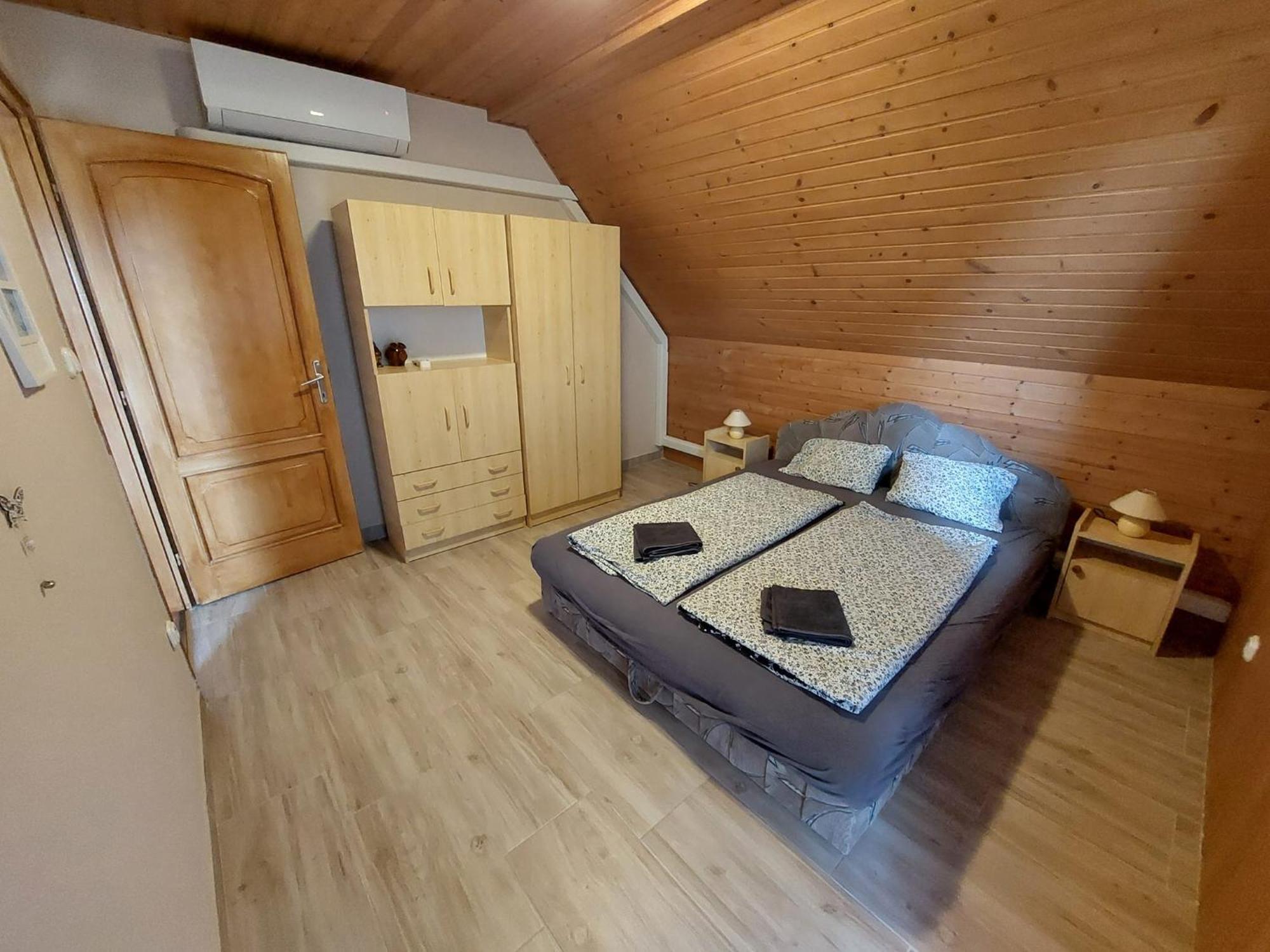 Panna Apartmanhaz บาลาตอนแลลเล ภายนอก รูปภาพ